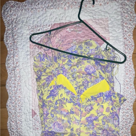 For love and lemons dress 🍋 - Picture 2 of 5